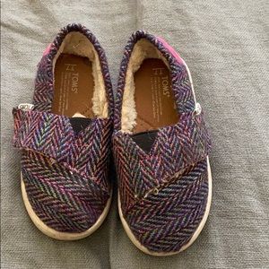 Tom’s Tiny Shoes - Girls Sherpa Lined Velcro Shoes